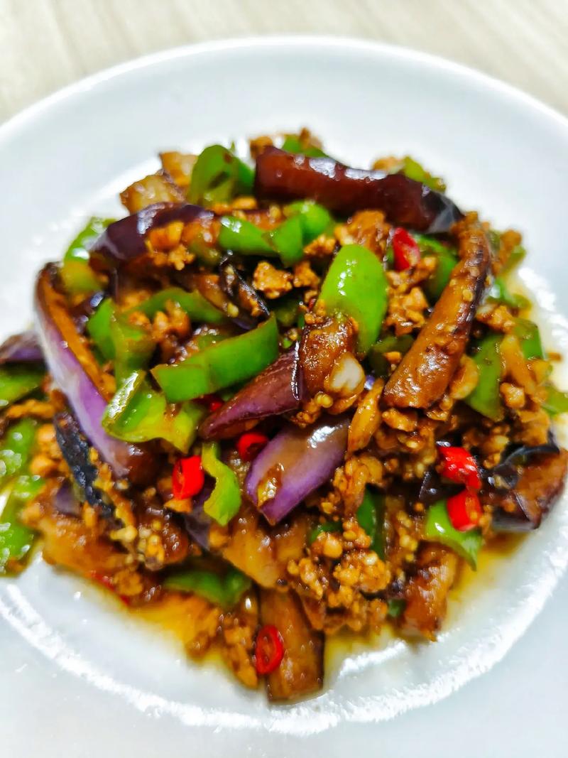 带饭食谱美食家常菜茄子，茄子的家常做法大全菜谱简单的。 带饭食谱美食家常菜茄子，茄子的家常做法大全菜谱简单的。 美食食谱
